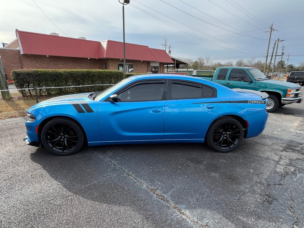 2018 Dodge Charger SXT's photo