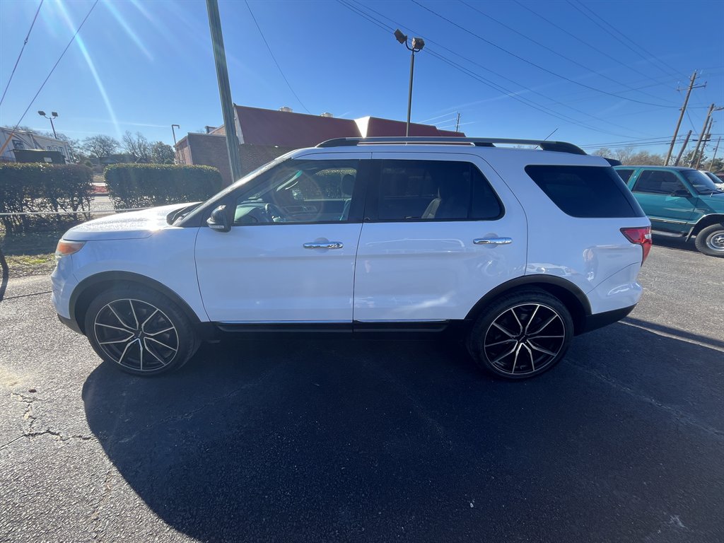 2014 Ford Explorer XLT's photo